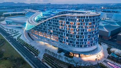 星级酒店 | OBE旋转门打造渤海湾的“璀璨明珠”